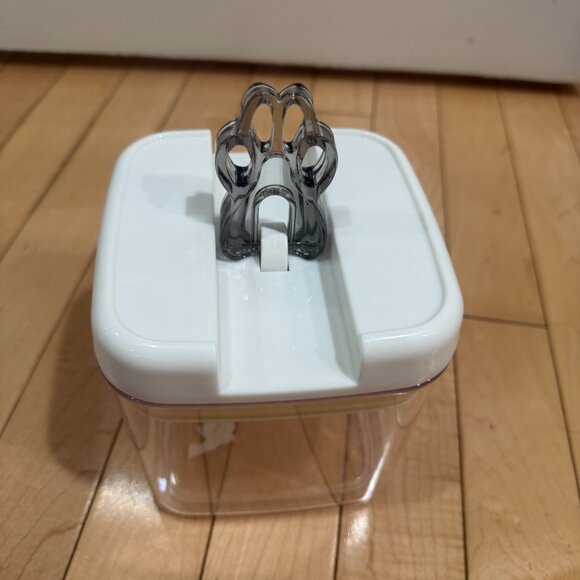 Clear Plastic Pop Top Dog / Cat Treat Container Canister - Picture 4 of 10